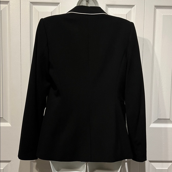 Karl Lagerfeld Black with White Piping Lined Blazer Size 4 - Picture 6 of 12